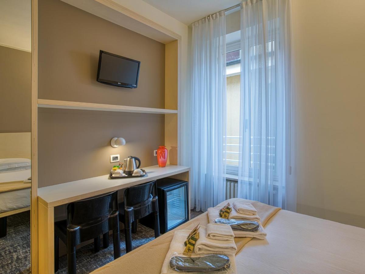 Piroscafo Hotel Desenzano del Garda
